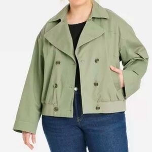NEW!!! Women’s Cropped Trench Style Coat-Olive Green, Size: Large (NWT)